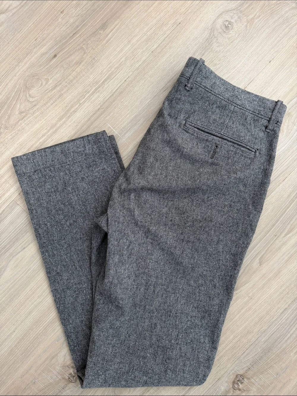 J. Crew Stretch Grey 1040 Athletic Tapered Fit Chino Pants.  Sz 32/34